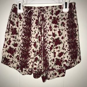 Brandy Melville floral print draw string shorts